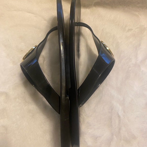 Michael Kors thong sandals size 7 - Picture 4 of 4